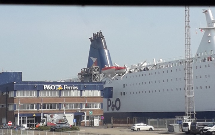 Embarquement pour l'Angleterre à Zeebrugge sous 35 degrés !